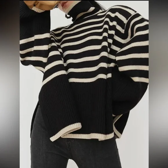 Contrast Color Striped Long Sleeves Sweater - Picture 2 of 4